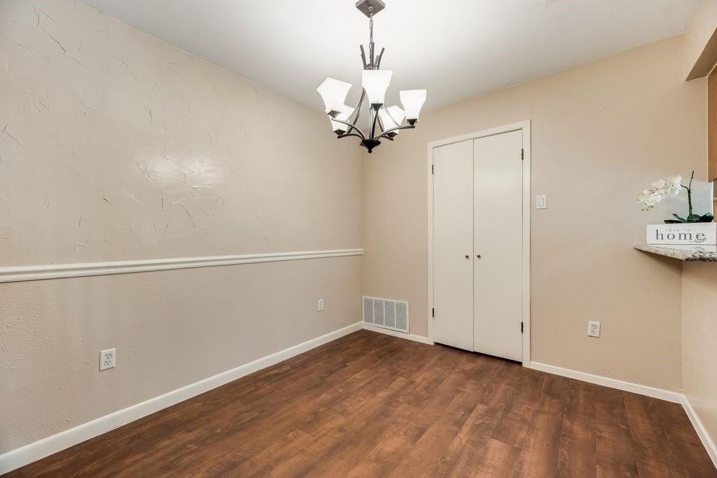 859 Dublin Dr #D - Photo 6 of 17