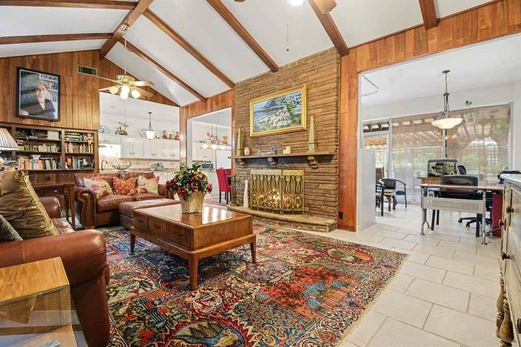 14140 Hillcrest Rd - Photo 2 of 22