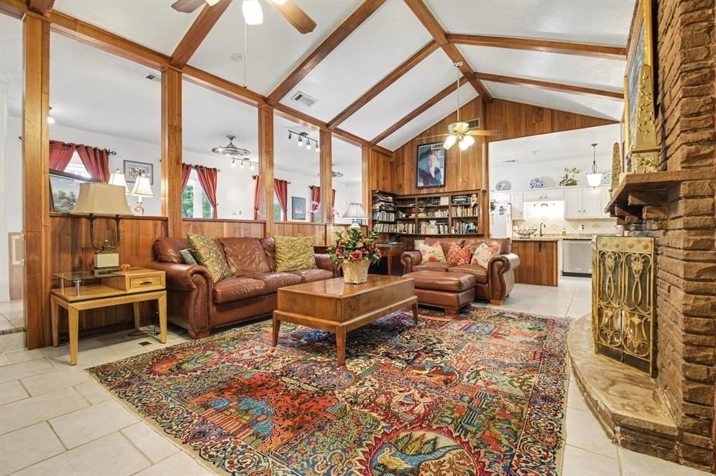 14140 Hillcrest Rd - Photo 3 of 22