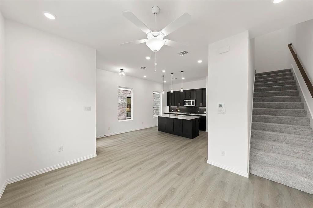 713 Kerrville Ln - Photo 4 of 11