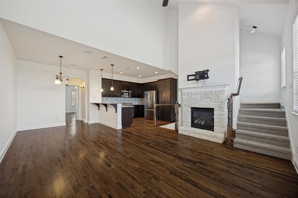 7919 Parkwood Blvd - Photo 2 of 25