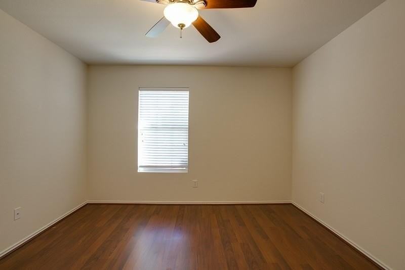 4541 Martingale View Ln - Photo 4 of 25