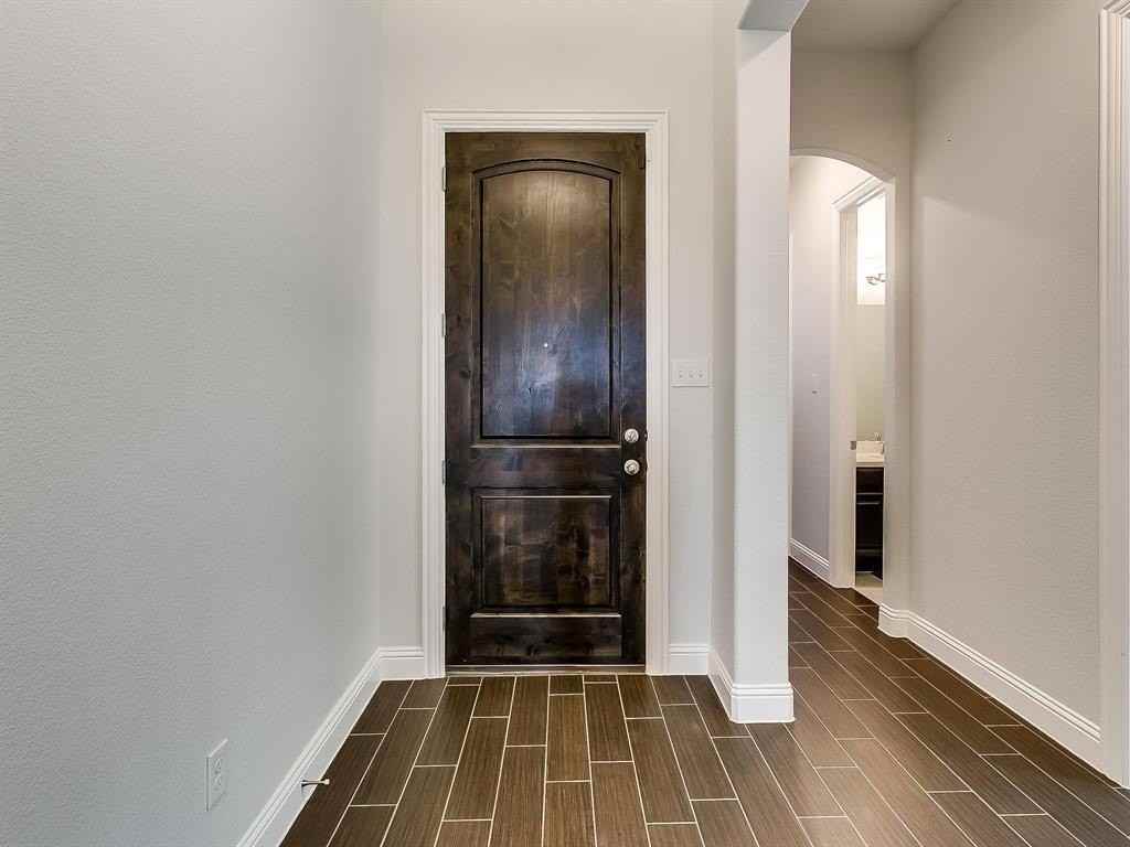 2805 Newsom Ridge Dr - Photo 3 of 33