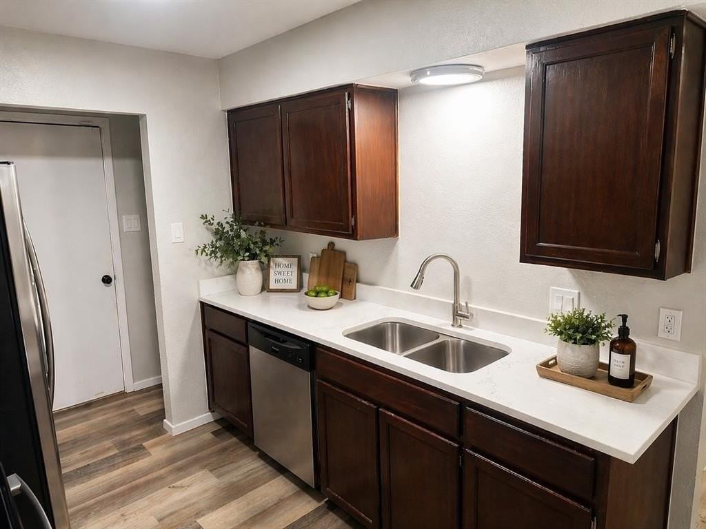 517 Signal Hill Ct S #517 - Photo 2 of 11