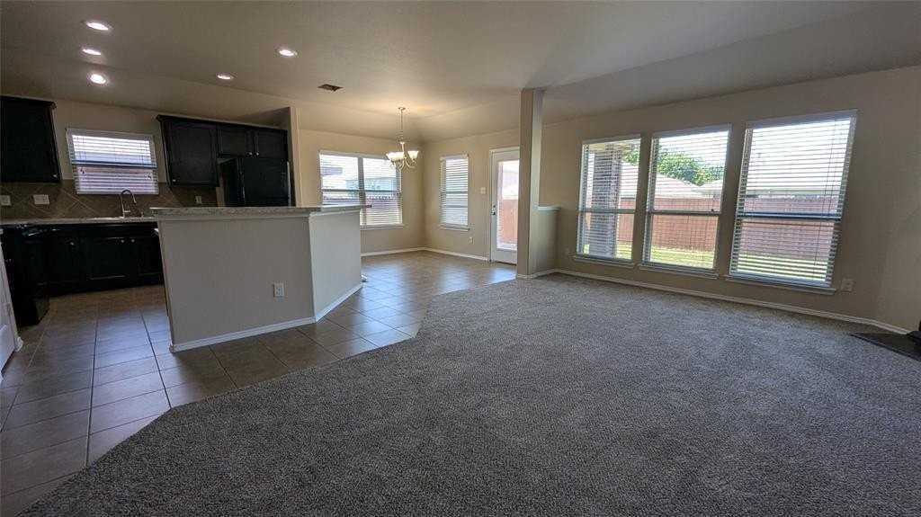 1213 Lambert Dr - Photo 4 of 10