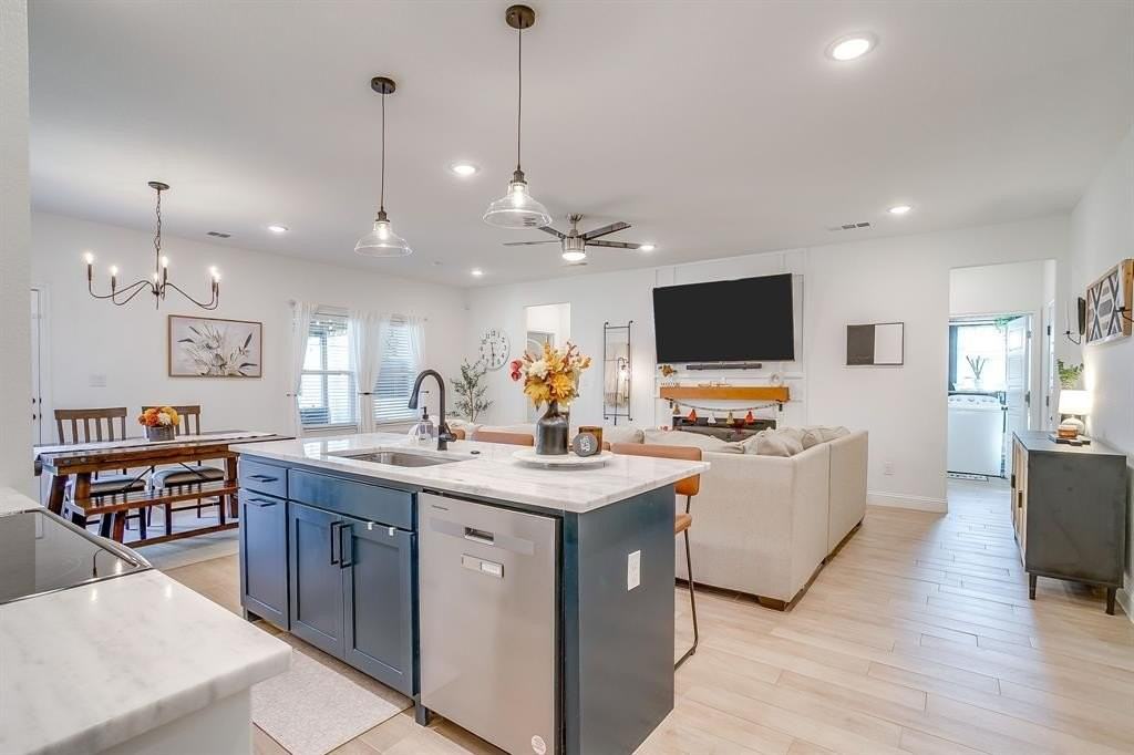 2217 Forest Hill Ln - Photo 6 of 40