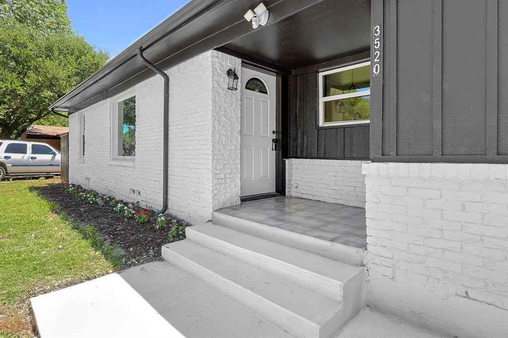 3520 Sidney Dr - Photo 4 of 30