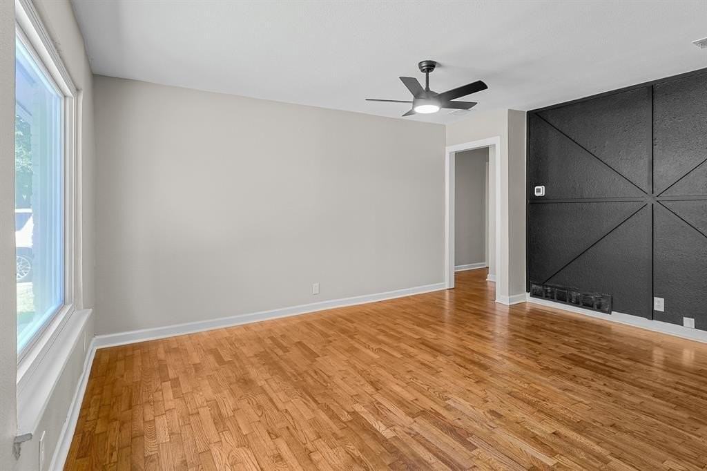 3520 Sidney Dr - Photo 6 of 30