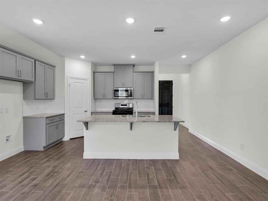 300 Tartane Dr - Photo 7 of 23