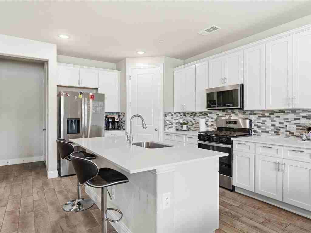 217 Suma Dr - Photo 7 of 28