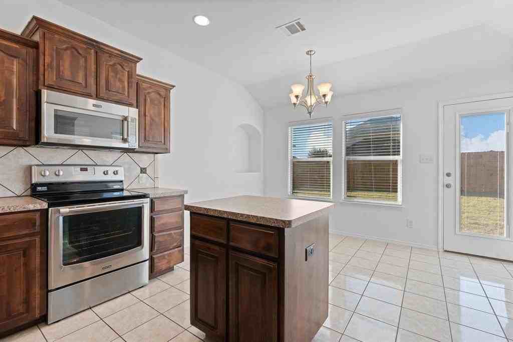 4013 Winter Springs Dr - Photo 2 of 16