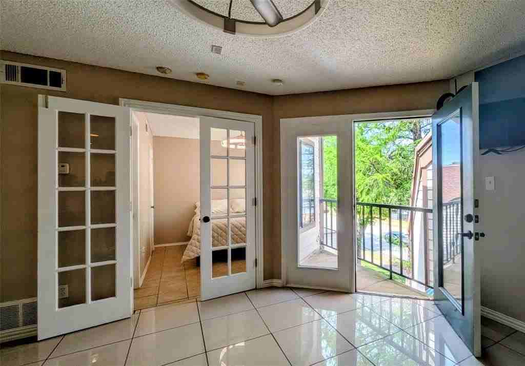 2312 Balsam Dr #A303 - Photo 5 of 20