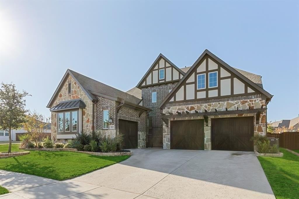 8601 Bandon Dunes Dr - Photo 2 of 36