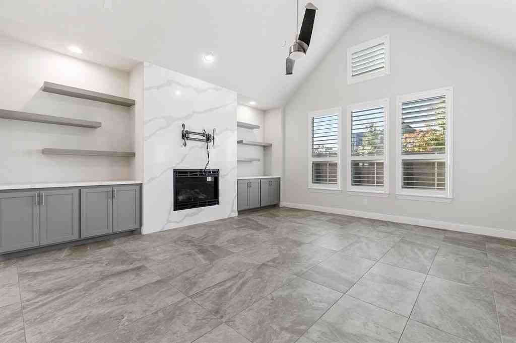 8601 Bandon Dunes Dr - Photo 3 of 36