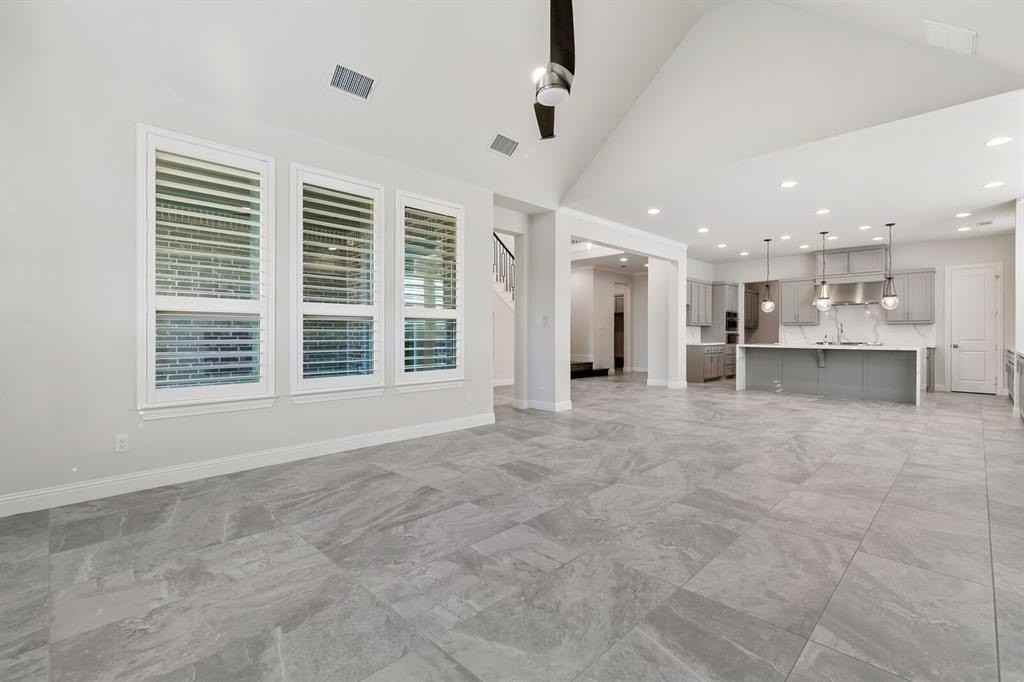 8601 Bandon Dunes Dr - Photo 4 of 36