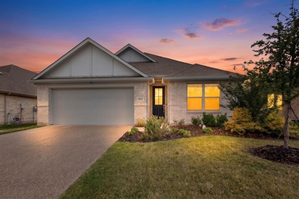 4009 Mockingbird Ln - Photo 2 of 33