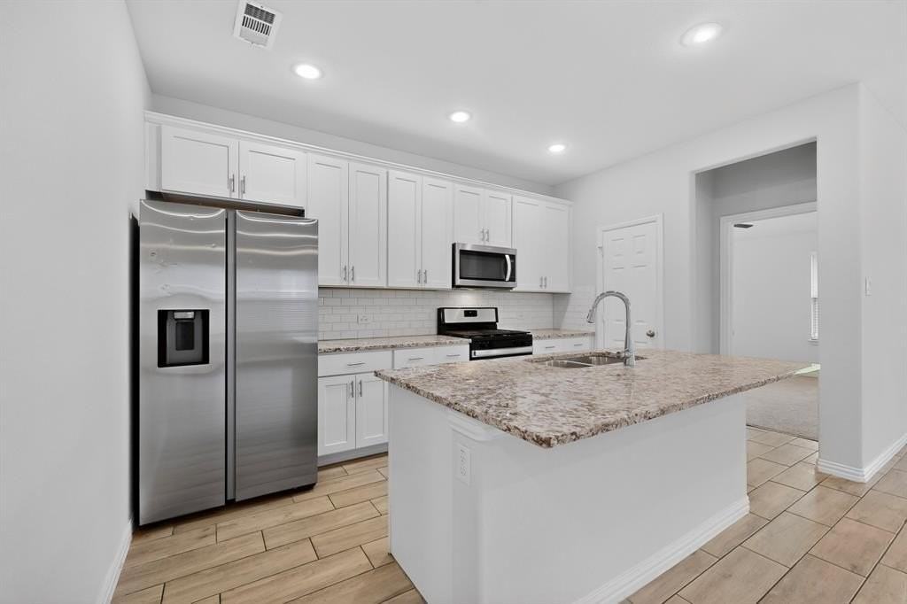 4009 Mockingbird Ln - Photo 7 of 33