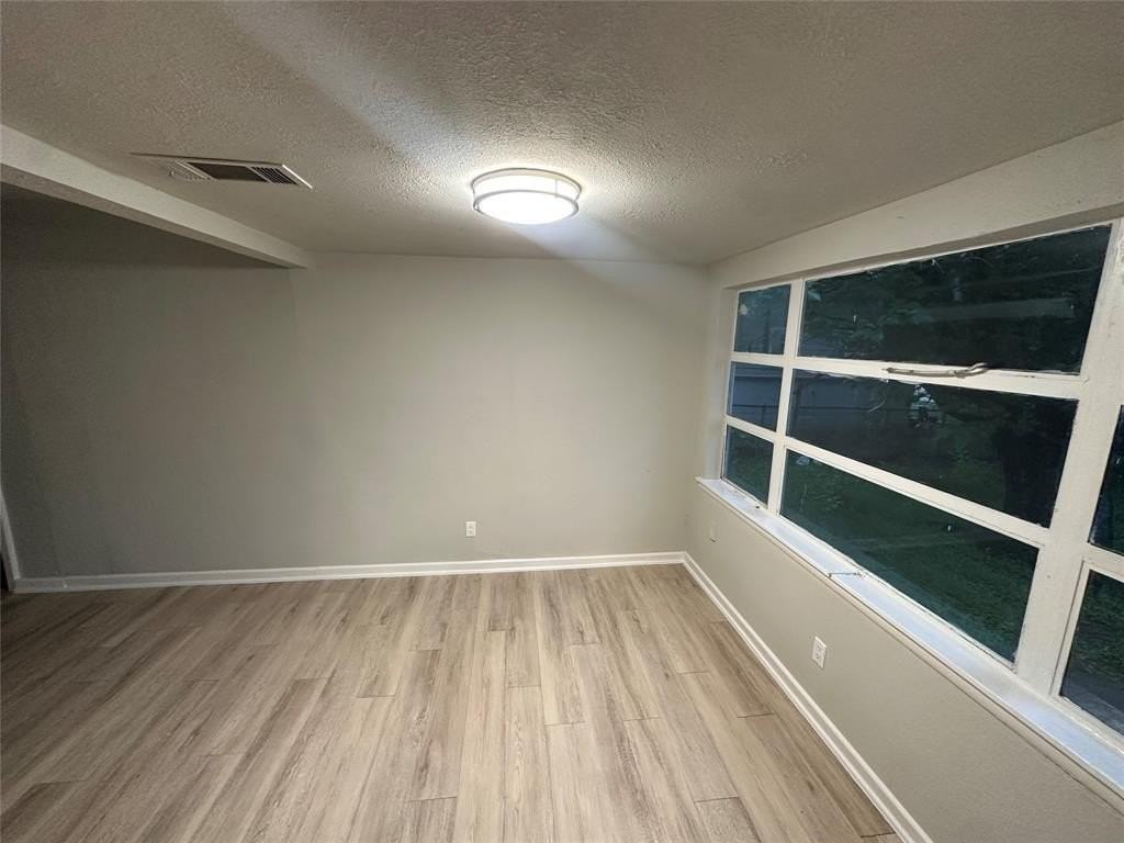 2908 Binyon Ave - Photo 2 of 9