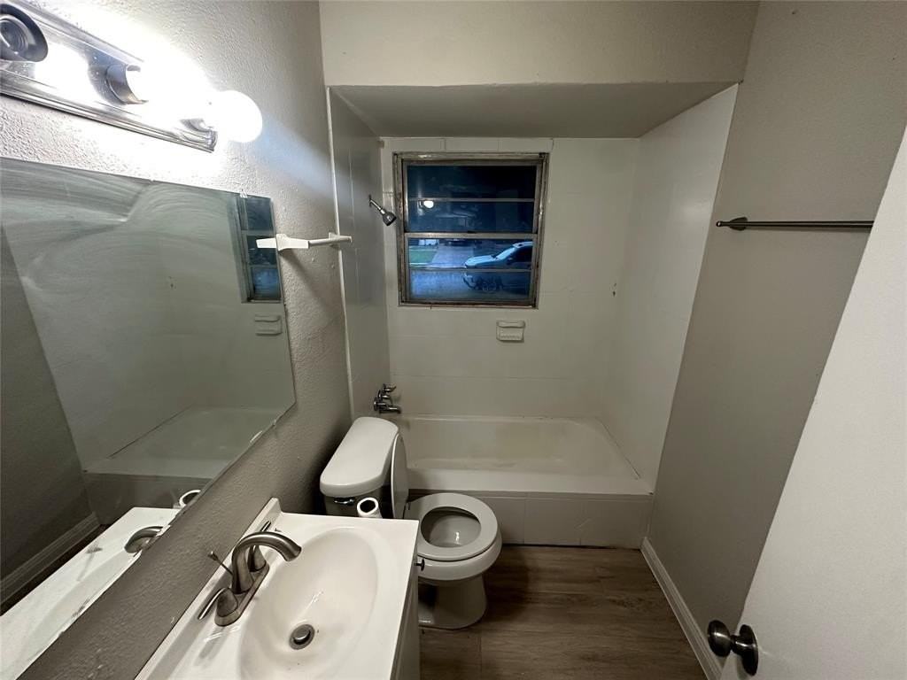 2908 Binyon Ave - Photo 7 of 9