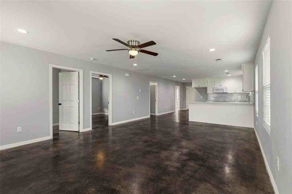 933 Rice St - Photo 4 of 19