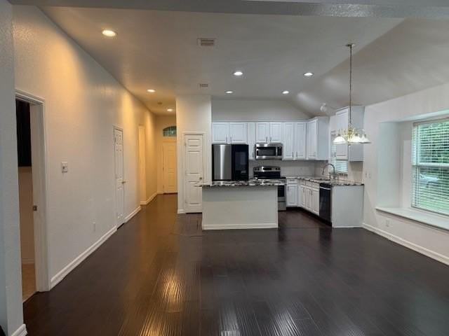 1503 Heather Brook Dr - Photo 3 of 18