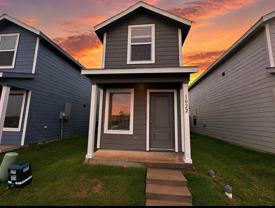 1022 Robin Hill Ln - Photo 1 of 1