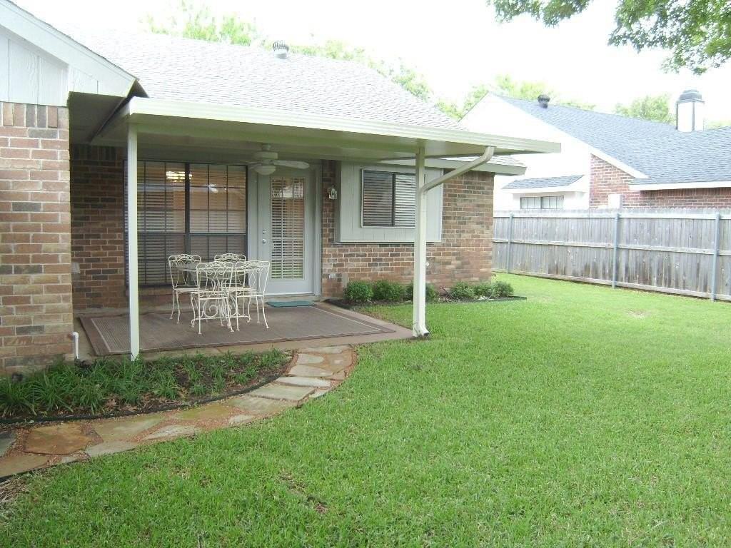 6909 Darton Dr - Photo 3 of 13