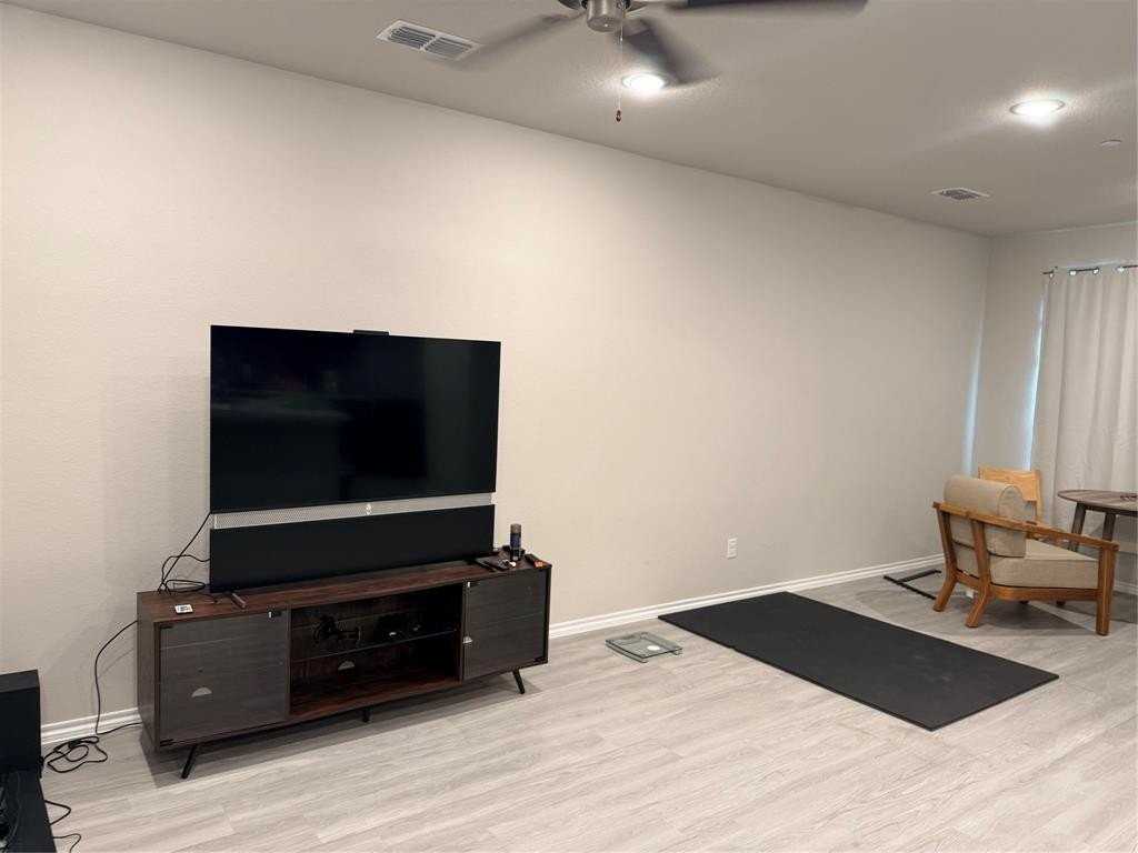 2909 Bluets Dr - Photo 2 of 11