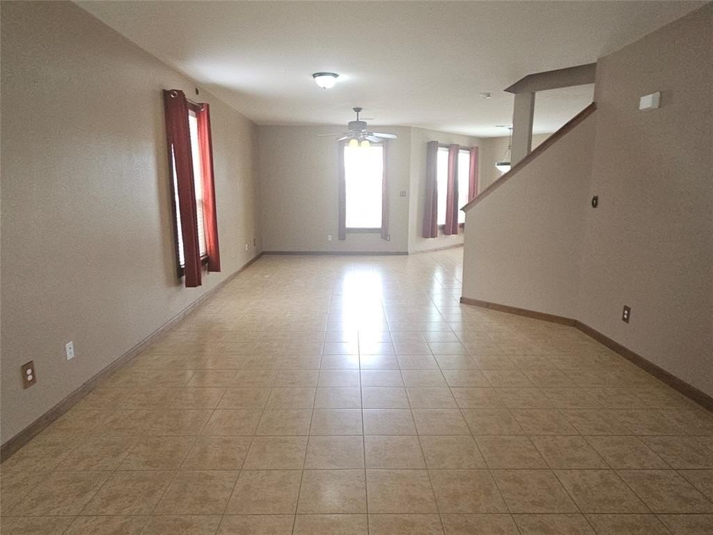 3925 Hanna Rose Ln - Photo 3 of 26