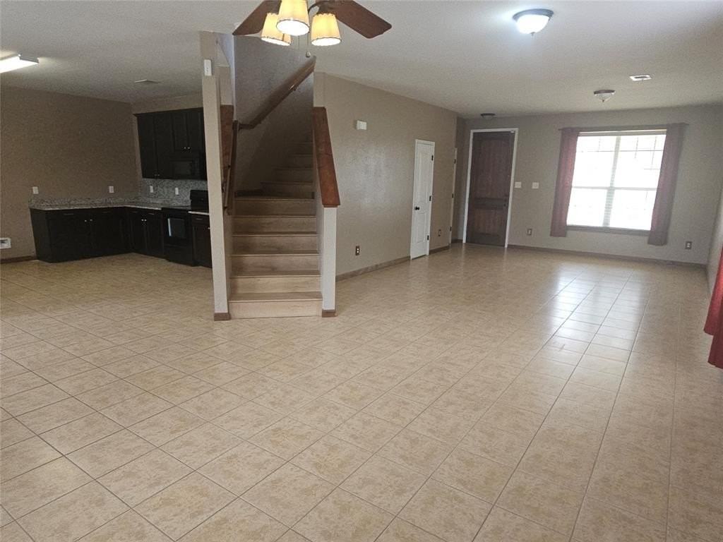 3925 Hanna Rose Ln - Photo 4 of 26