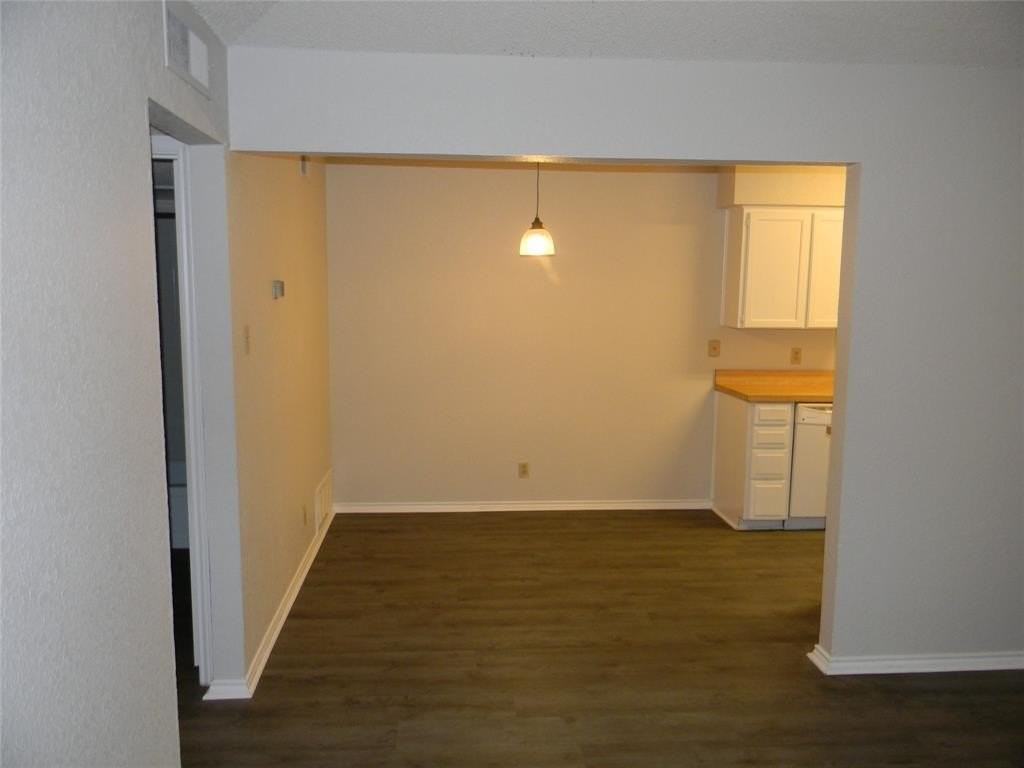 7856 Colwick Ct - Photo 4 of 11