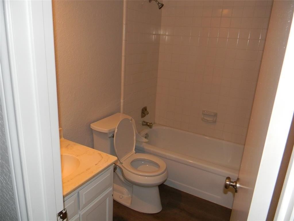 7856 Colwick Ct - Photo 7 of 11