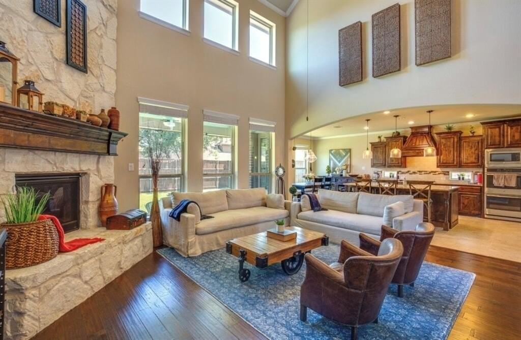 14712 Crystal Beach Ln - Photo 5 of 33