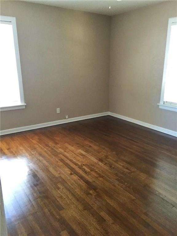 216 Elm St - Photo 5 of 17