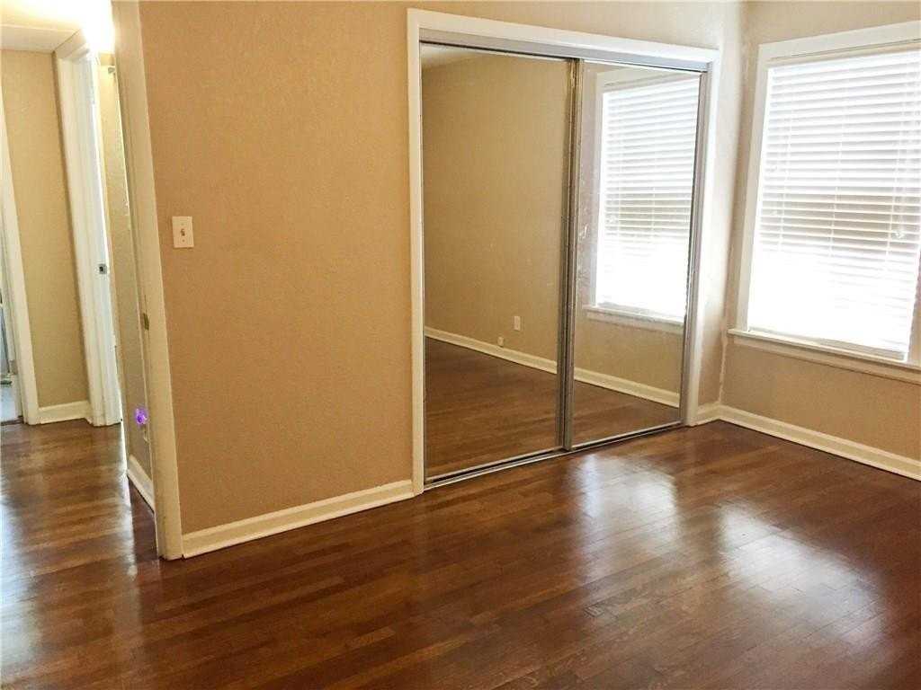 216 Elm St - Photo 6 of 17