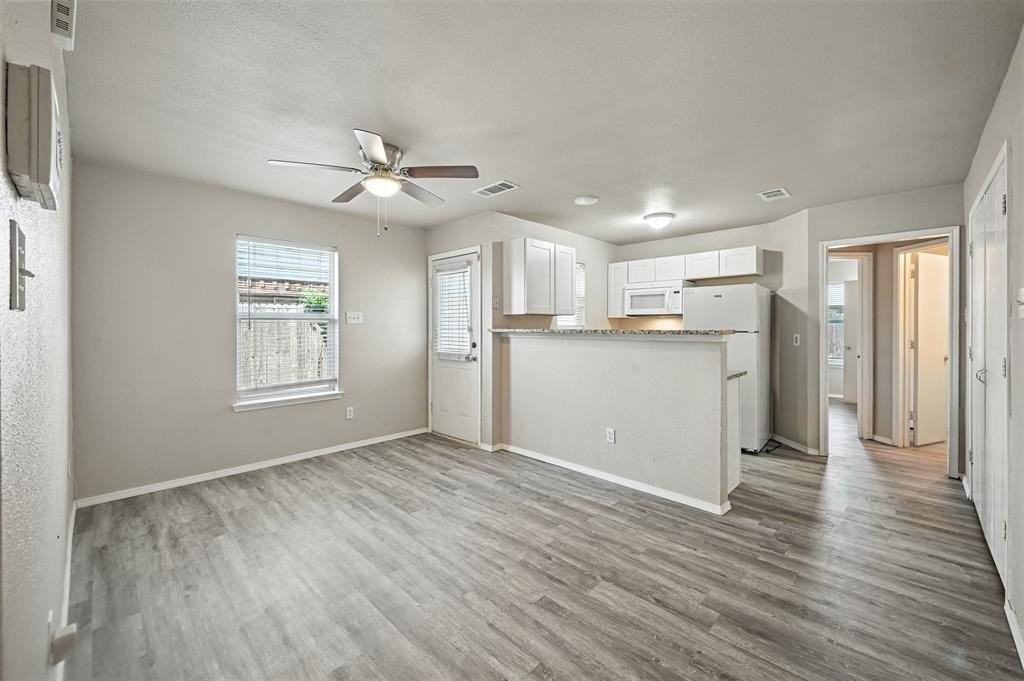 1317 Village Garden Dr - Photo 2 of 21