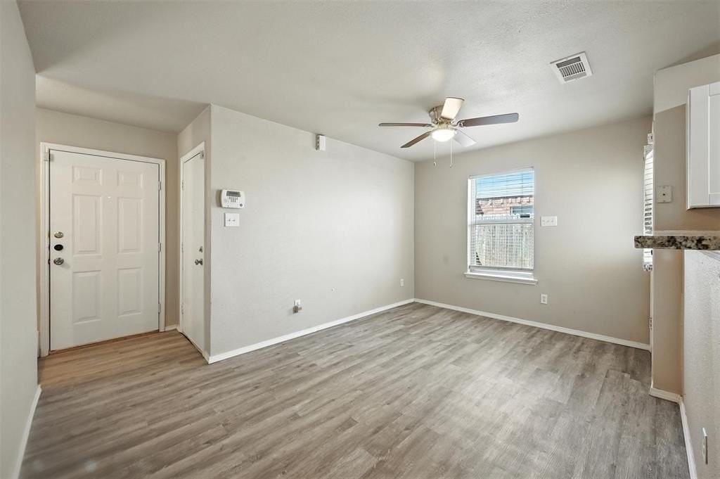 1317 Village Garden Dr - Photo 6 of 21