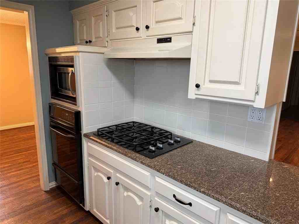 10926 Scotsmeadow Dr - Photo 5 of 21