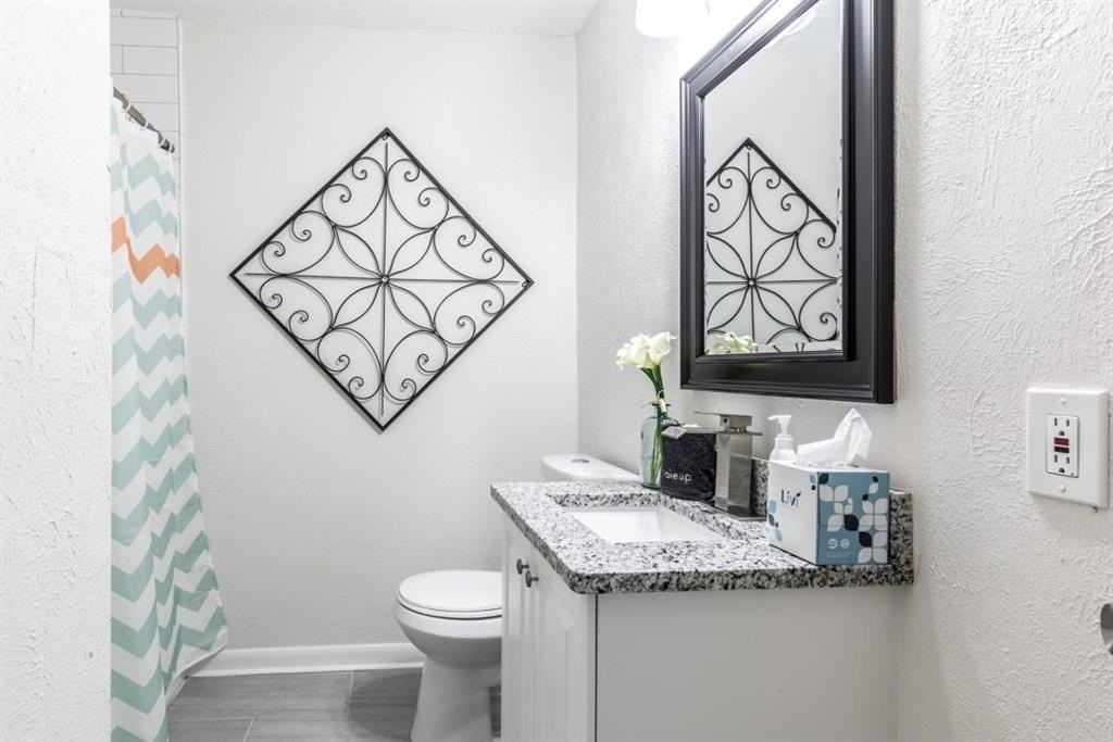 2134 Fenwick Dr - Photo 7 of 14