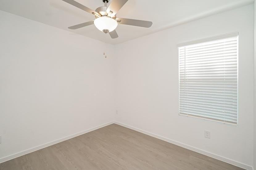 10100 Dalgreen Cir - Photo 5 of 12