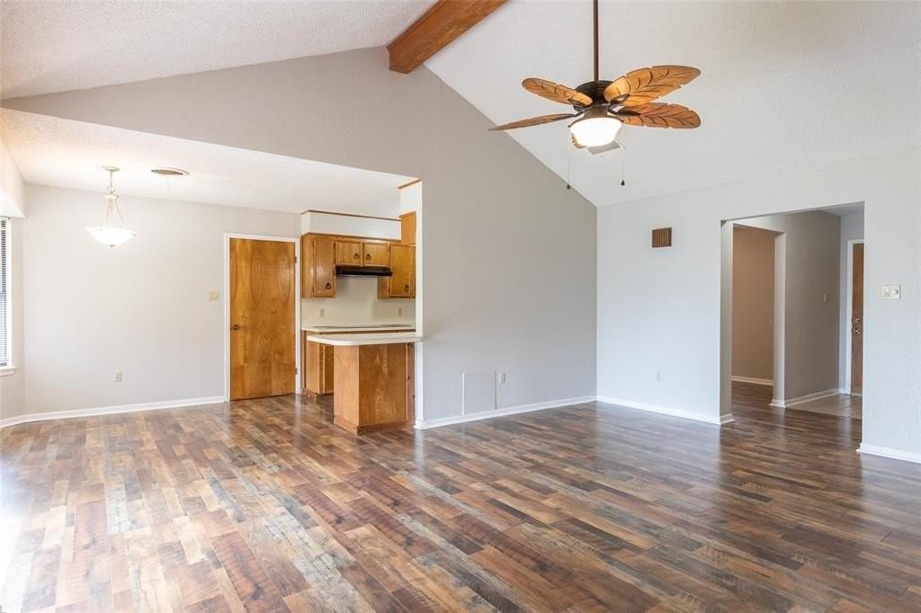 3826 Crest Way - Photo 5 of 37