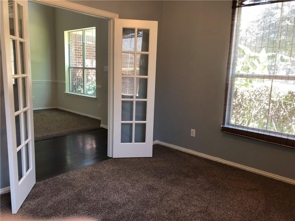 3821 Sandlin St - Photo 5 of 26