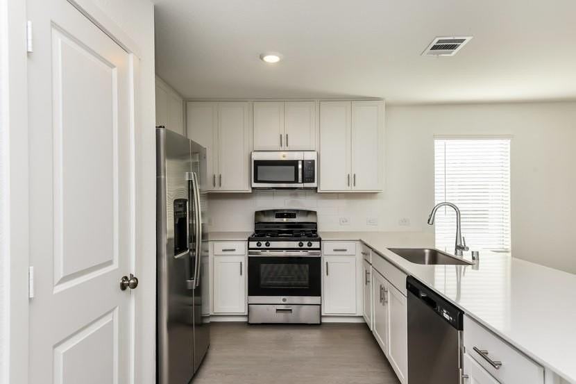 2745 Center Creek Ln - Photo 2 of 11