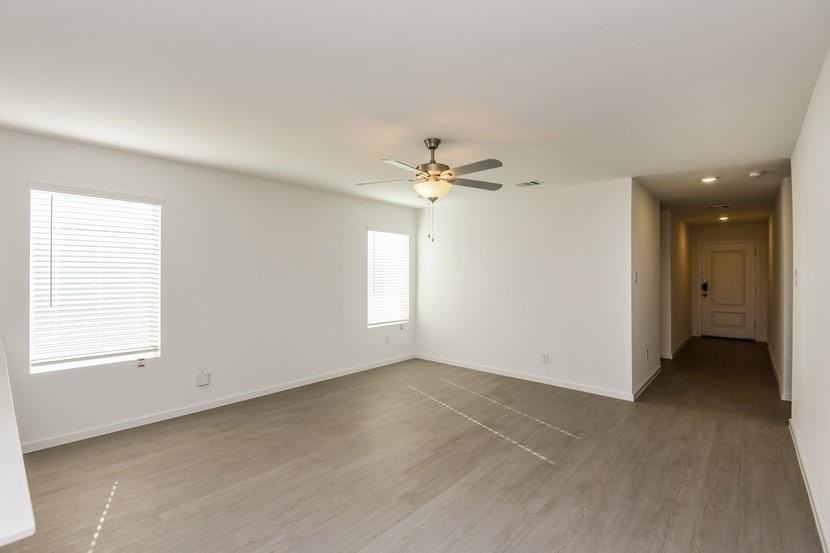 2745 Center Creek Ln - Photo 7 of 11