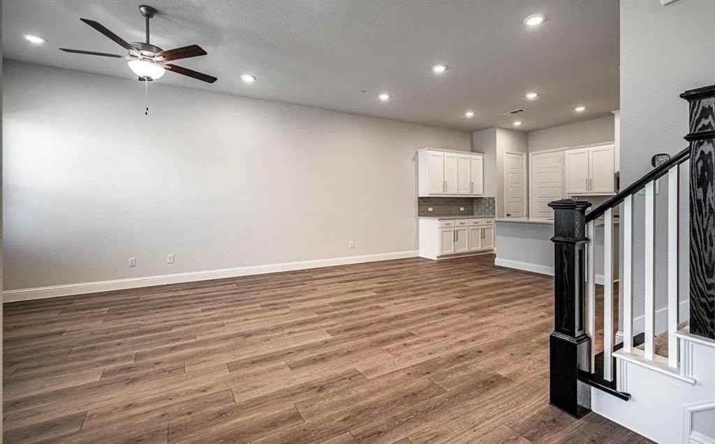 336 Almanor St - Photo 3 of 25