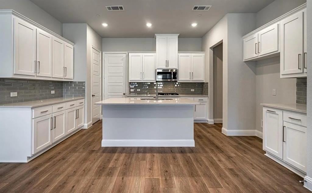 336 Almanor St - Photo 6 of 25