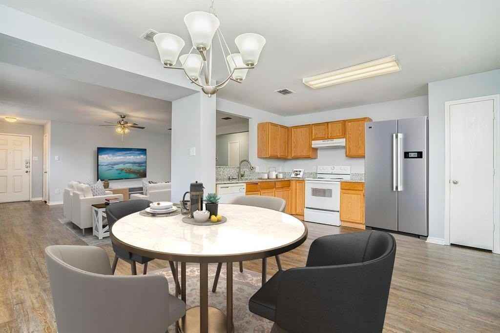 2421 Gabriel Dr - Photo 2 of 23