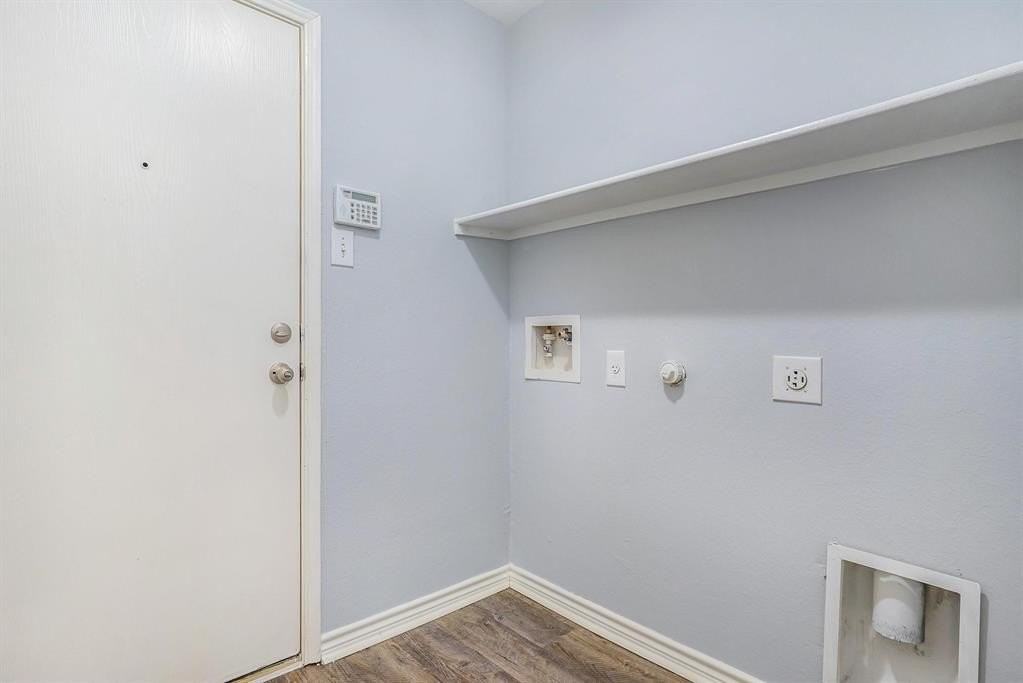 2421 Gabriel Dr - Photo 7 of 23