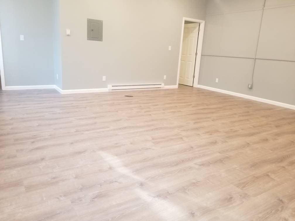 345 6th St #302 - Photo 5 of 7