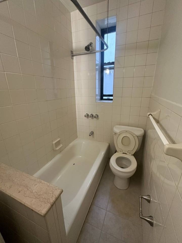 3146 35th St #1F - Photo 7 of 14